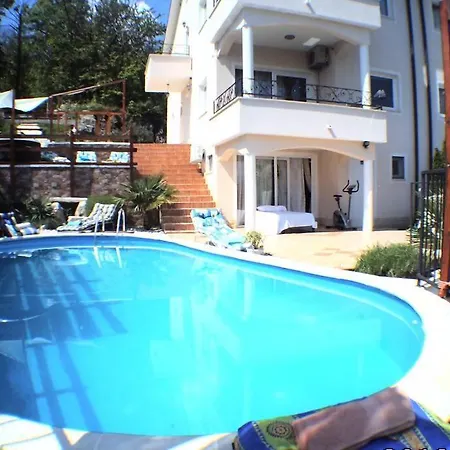 Beautiful Unique Luxury Emily Villa *